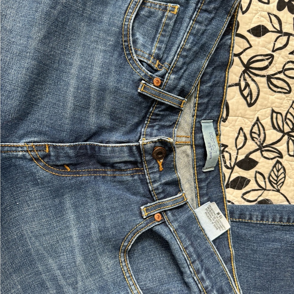 ❤️ (1)Ladies Levi’s jeans, size 10medium. Great condition. No tears or wear - Picture 6 of 13